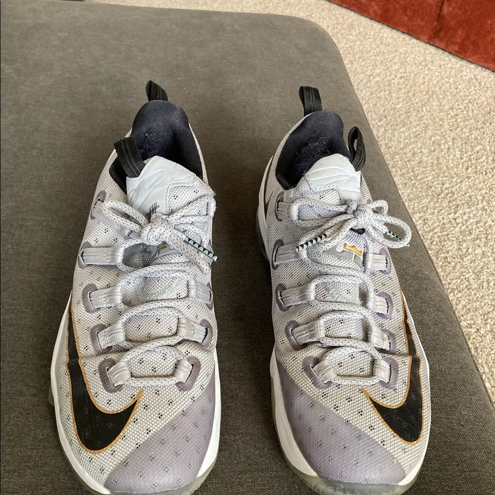 Lebron 13 lows size:11.5